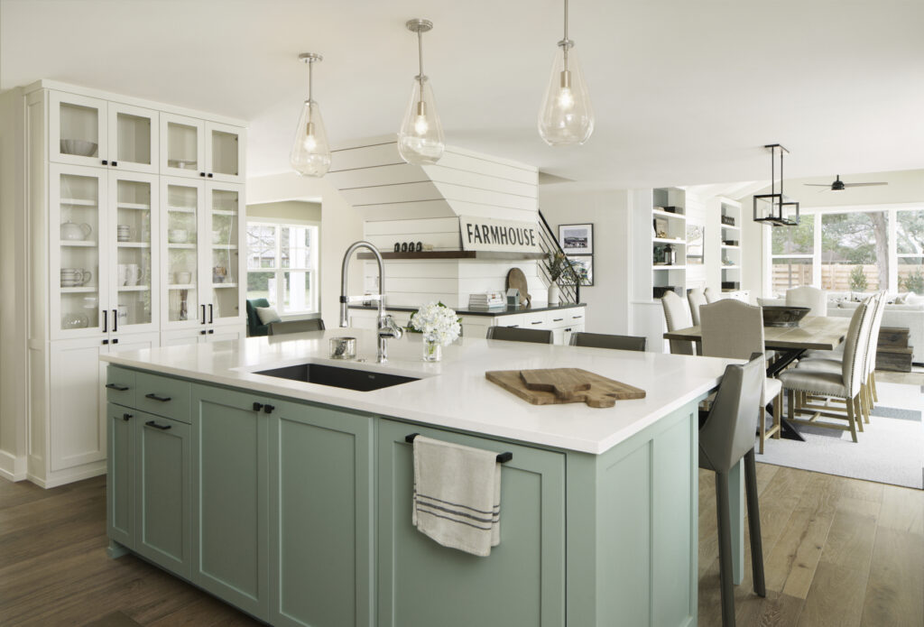 LOST CREEK FARMHOUSE